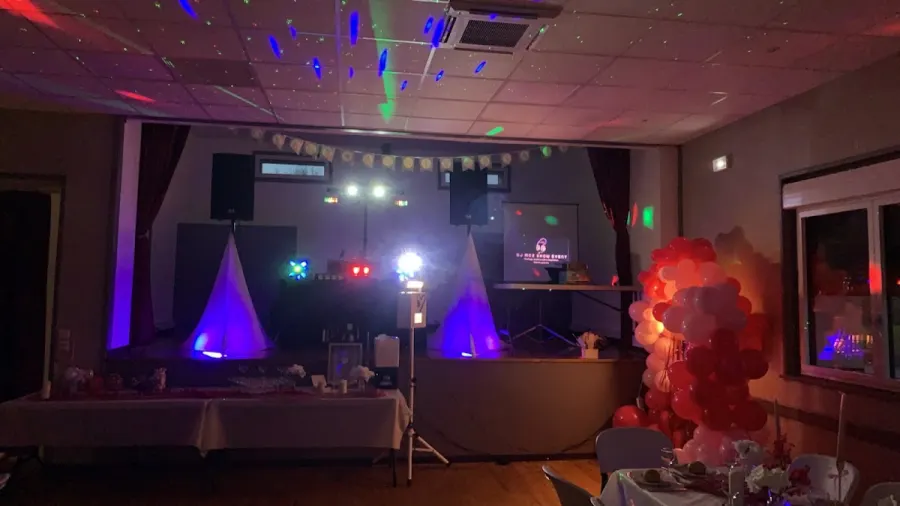Animation DJ de mariage par DJ MCZ SHOW EVENT dans l'Ain